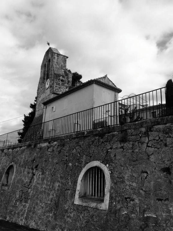 Gite Fa Mille Maison Bleu Robion en Luberon Bagian luar foto
