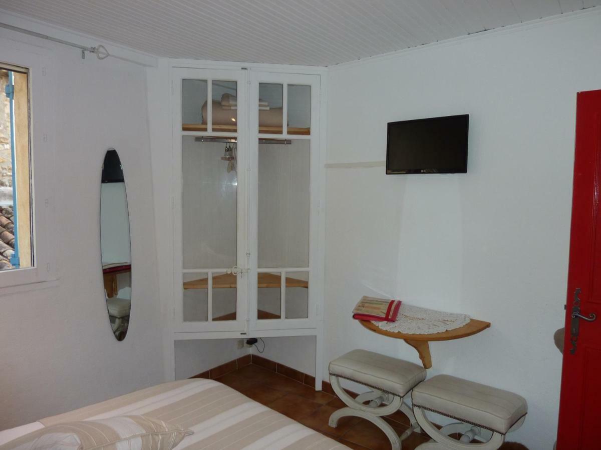 Gite Fa Mille Maison Bleu Robion en Luberon Bagian luar foto